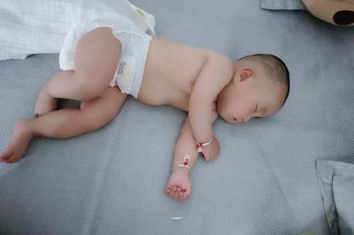 嘉善宝宝积食发烧怎么处理